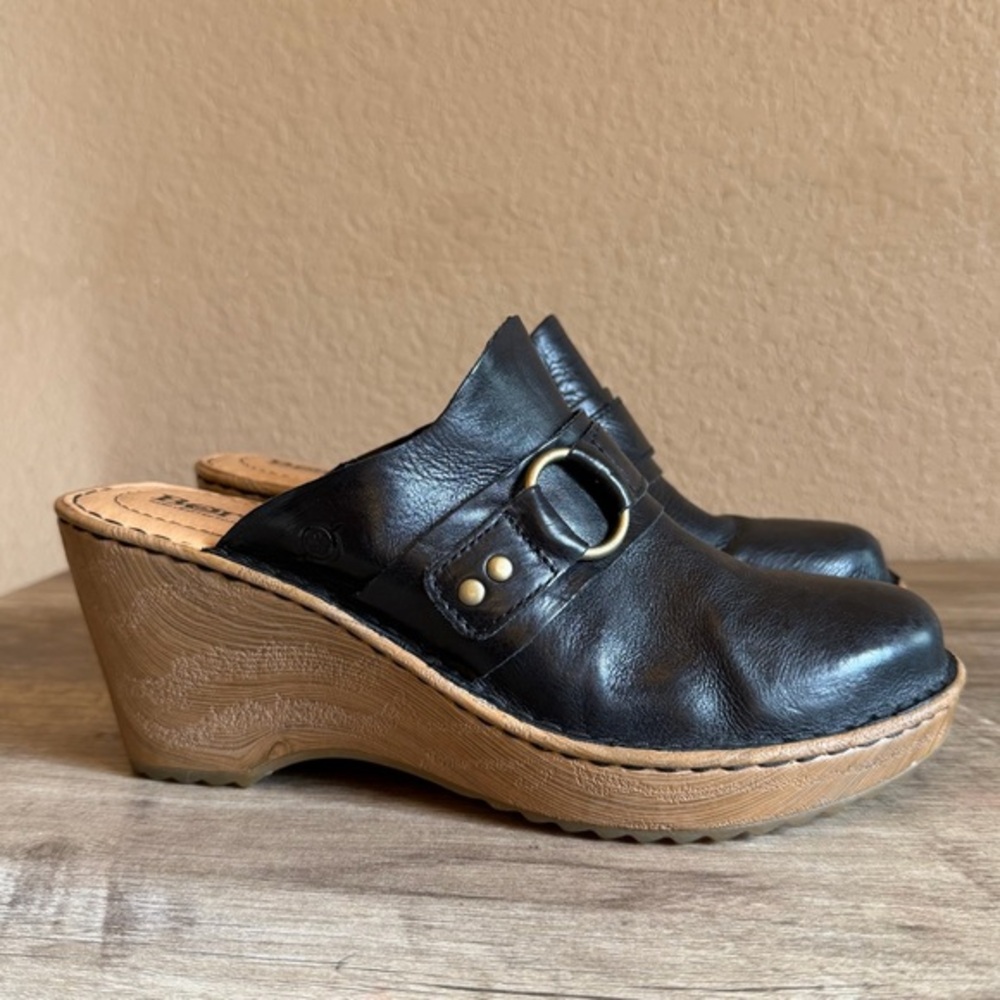 Born Nola Wedge Leather Clogs Women’s Size 9